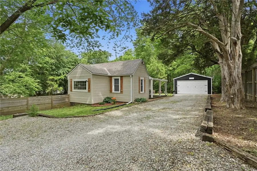 301 SE Moreland School Road, Blue Springs, MO 64014 - #3