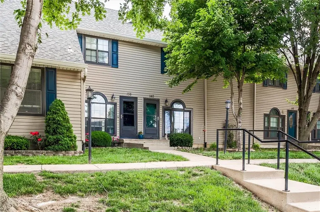 140 Stonebridge Lane, Smithville, MO 64089 - #1