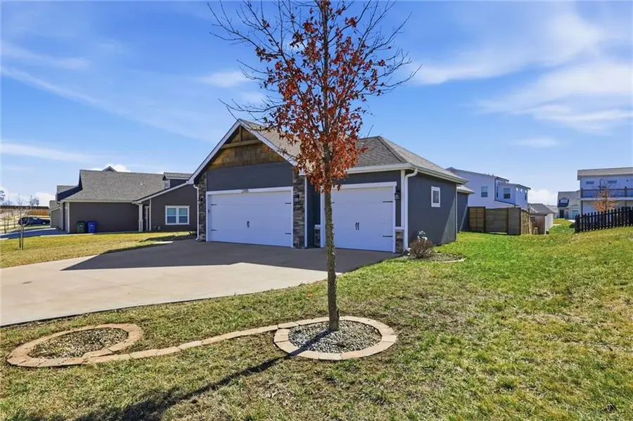 2705 Chasehire Drive, Lawrence, KS 66046 - #3