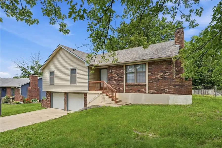 205 SE Moreland School Road, Blue Springs, MO 64014 - #2