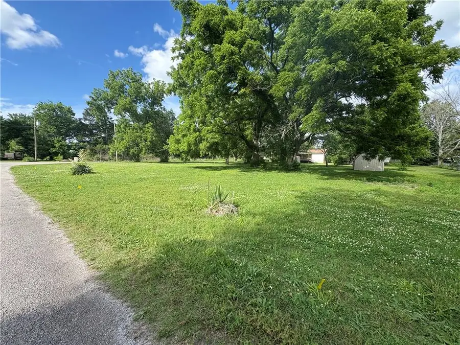 102 Sycamore Street, Pleasanton, KS 66075 - #2