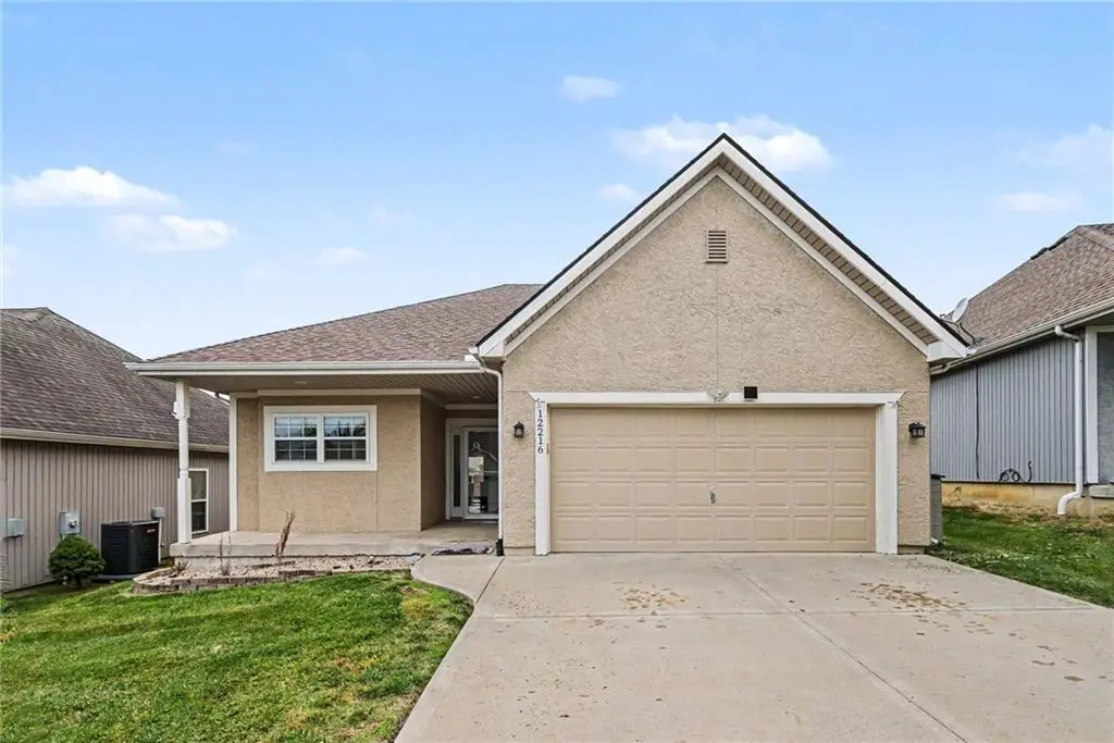 12216 N Pomona Lane, Kansas City, MO 64163 - #1