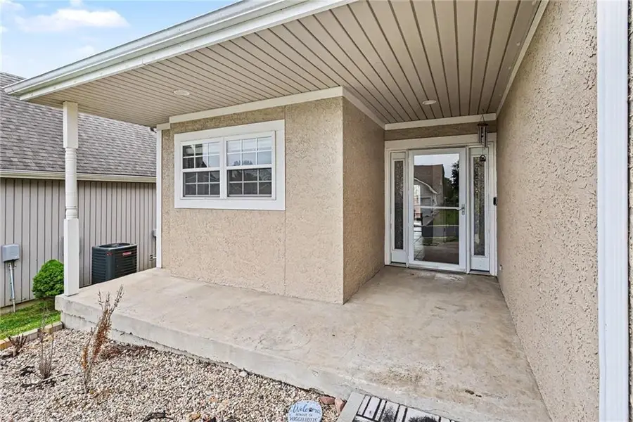 12216 N Pomona Lane, Kansas City, MO 64163 - #3