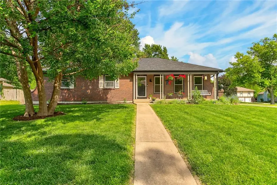 600 N Park Drive, Belton, MO 64012 - #2