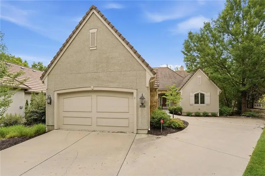 11357 Buena Vista Street, Leawood, KS 66211 - #2