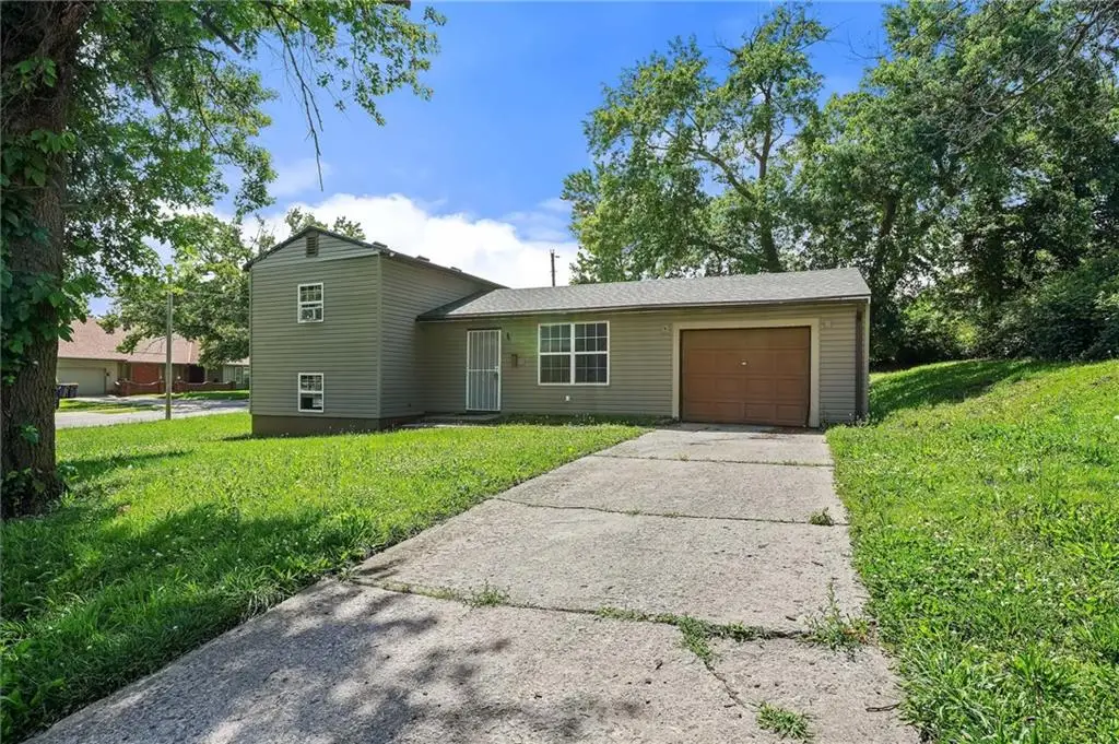 5260 Cypress Avenue, Kansas City, MO 64130 - #1