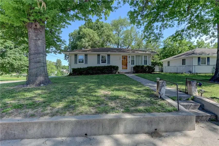 1946 Cherokee Street, Leavenworth, KS 66048 - #3