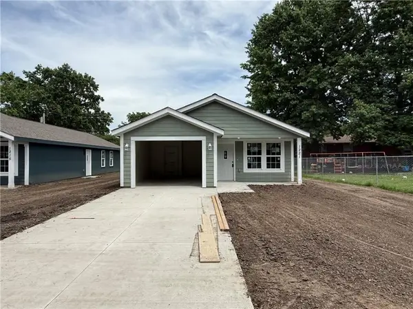 1221 S Maple Street, Ottawa, KS 66067