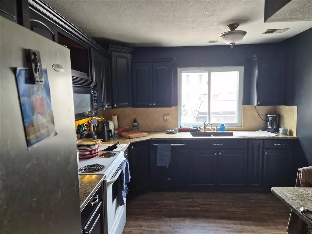 8828 Carriage Drive, Lenexa, KS 66215 - #1