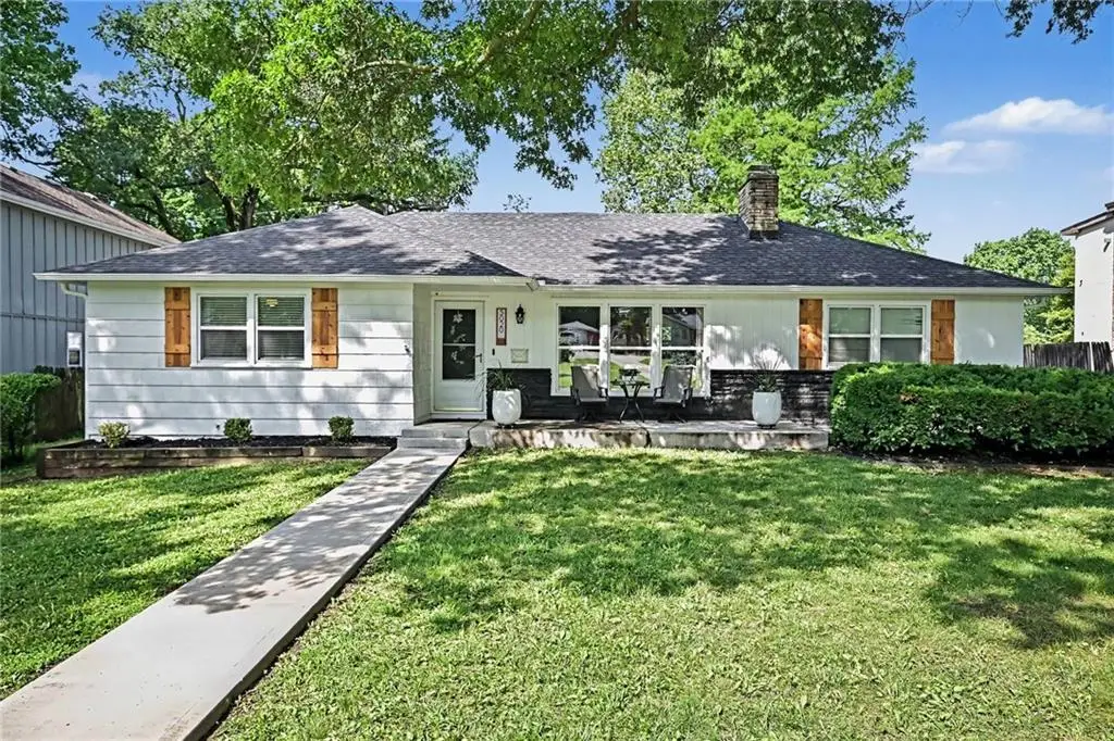 5020 Clark Drive, Roeland Park, KS 66205 - #1