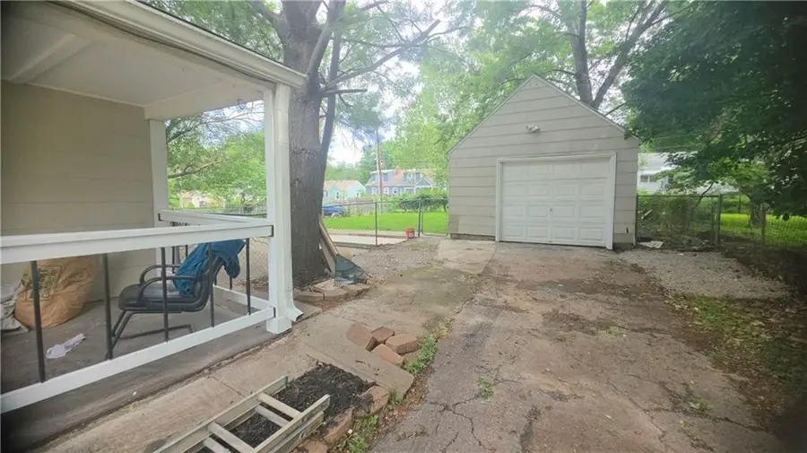 1312 W 29th Street, Independence, MO 64052 - #2