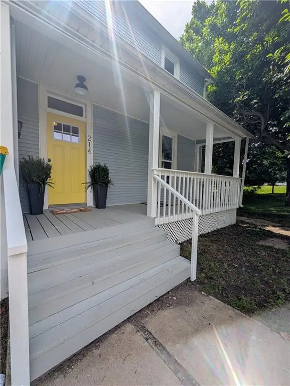 214 Bell Avenue N, Marshall, MO 65340 - #2