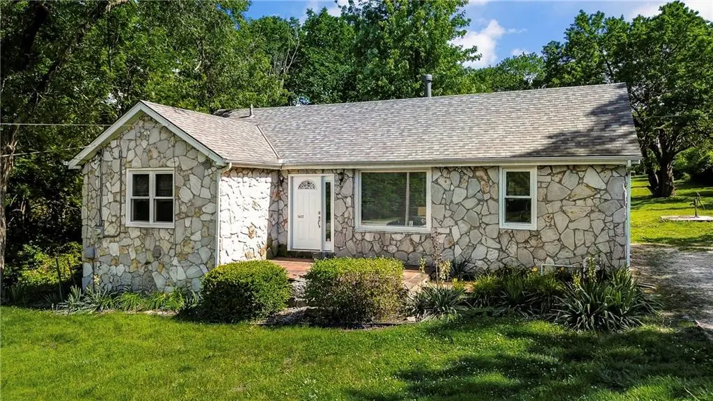 1417 W Santa Fe Street, Olathe, KS 66061 - #1