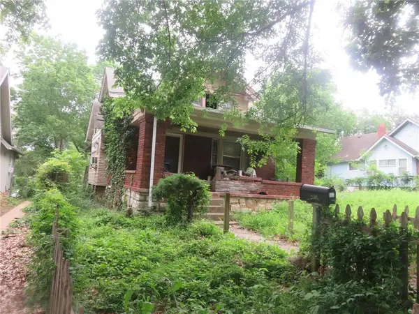 5215 Highland Avenue, Kansas City, MO 64110