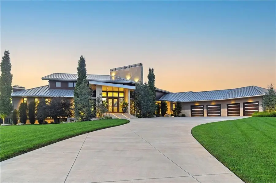 10712 W 165th Street, Overland Park, KS 66221 - #2