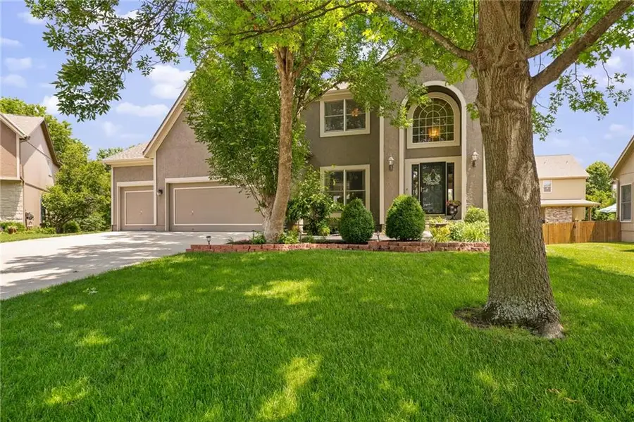 16263 Parkwood Street, Olathe, KS 66062 - #3