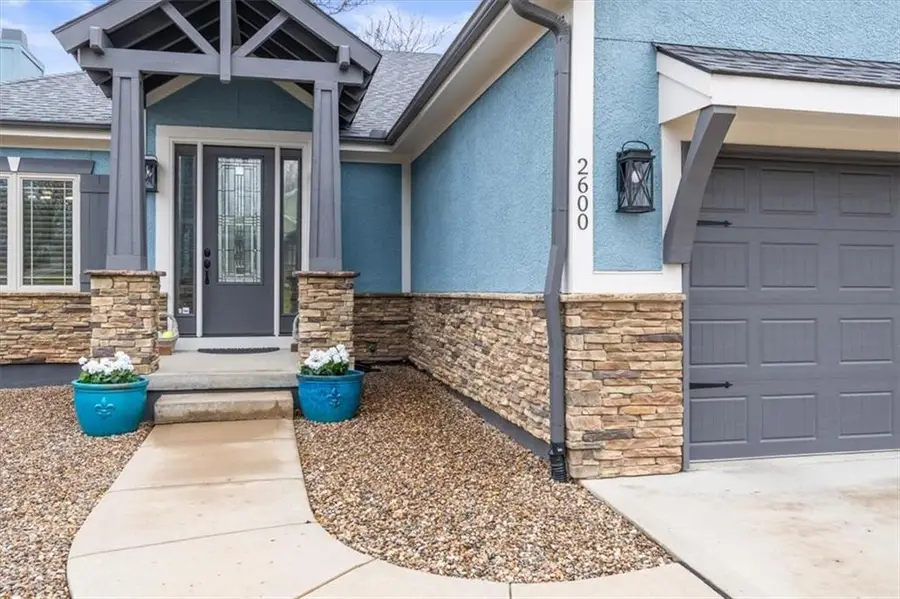 2600 SE Creek Ridge Court, Blue Springs, MO 64014 - #3