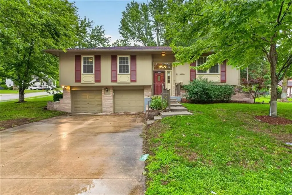 1001 Lakeview Boulevard, Lees Summit, MO 64081 - #1