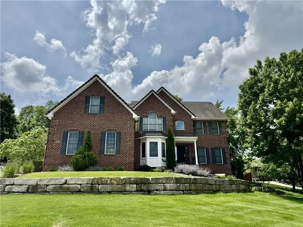 6409 Augusta Place, Parkville, MO 64152