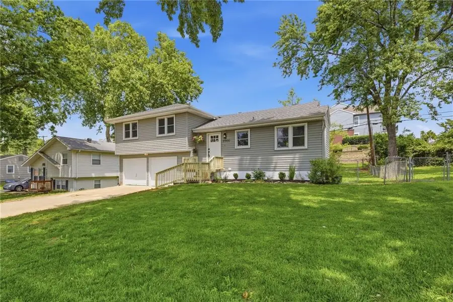 8900 W 69th Street, Overland Park, KS 66204 - #2