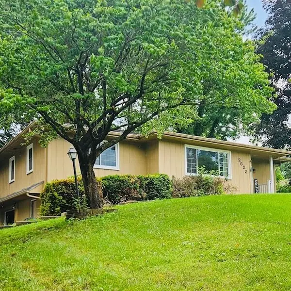 2622 Green Valley Road, St Joseph, MO 64505
