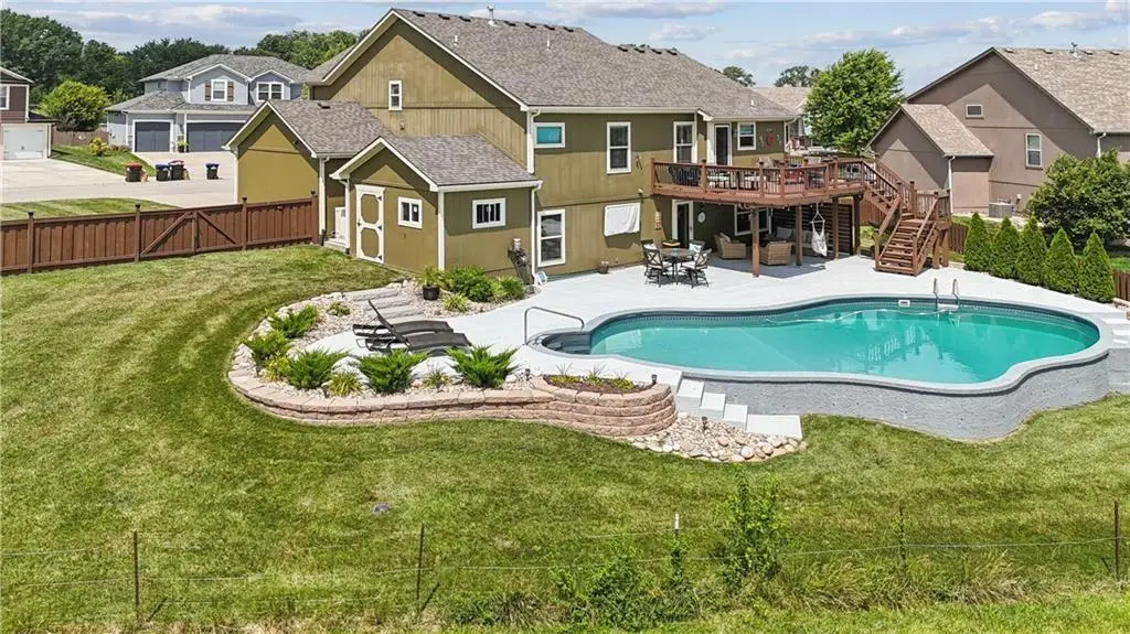 603 19th Avenue N, Greenwood, MO 64034 - #1