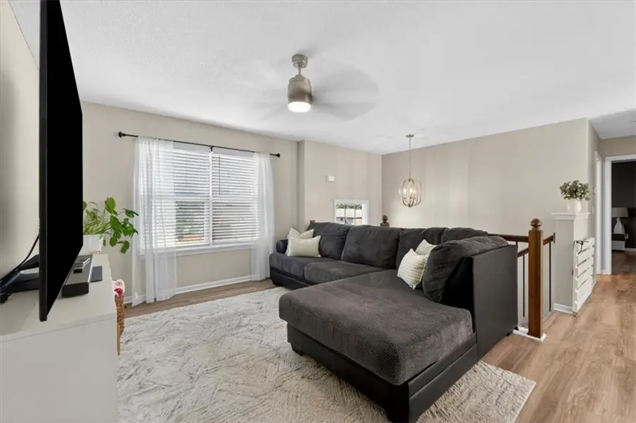 5019 N Belmont Avenue, Kansas City, MO 64119 - #2