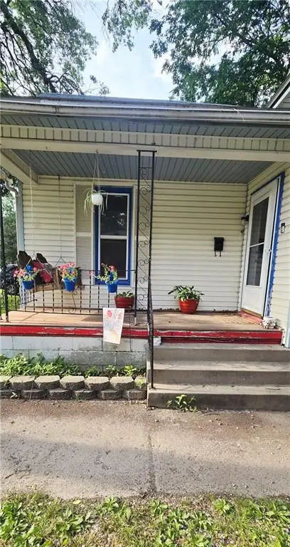 1704 N Elm Street, Pittsburg, KS 66762 - #3