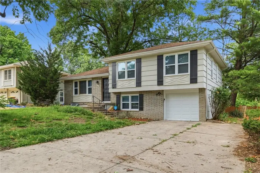 7910 E 93rd Terrace, Kansas City, MO 64138 - #3