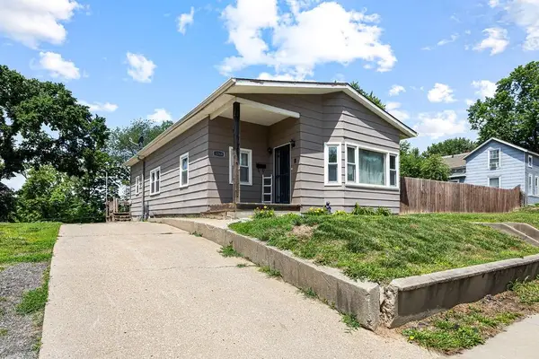 1218 N 10th Street, St Joseph, MO 64501