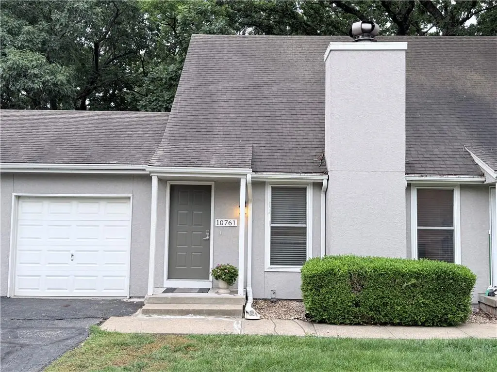 10761 Oakmont Street, Overland Park, KS 66210 - #1