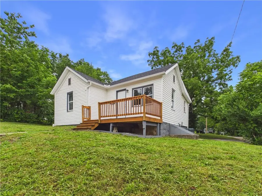 409 W Culton Street, Warrensburg, MO 64093 - #3