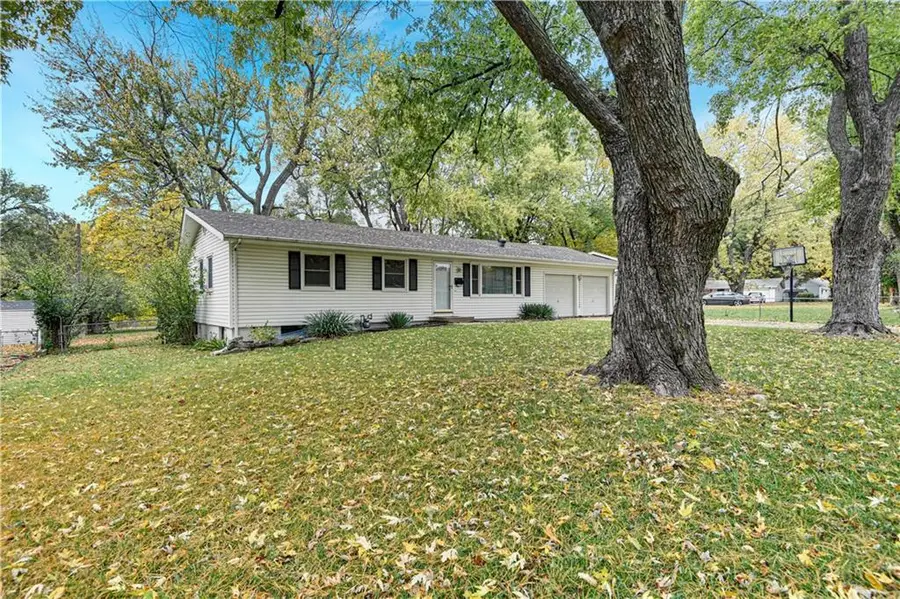 13714 Cypress Avenue, Grandview, MO 64030 - #2