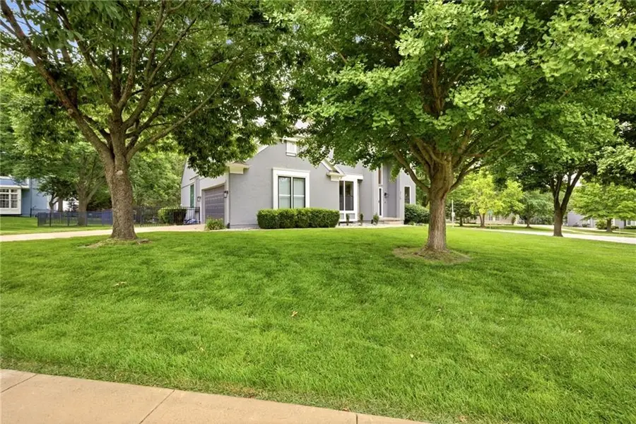3345 W 143rd Terrace, Leawood, KS 66224 - #3