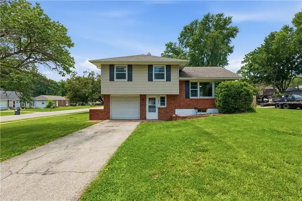 7514 N Virginia Avenue, Gladstone, MO 64118