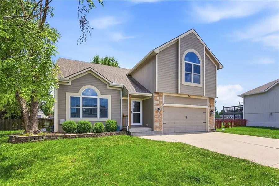 603 Mayberry Court, Raymore, MO 64083 - #2
