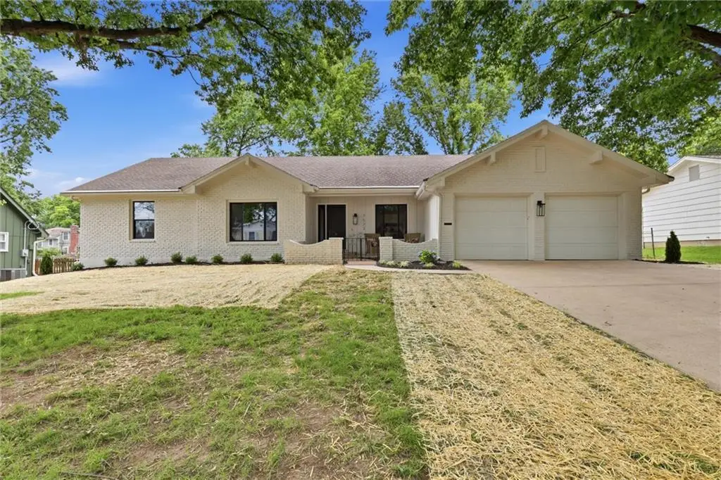 7523 W 98th Terrace, Overland Park, KS 66212 - #1