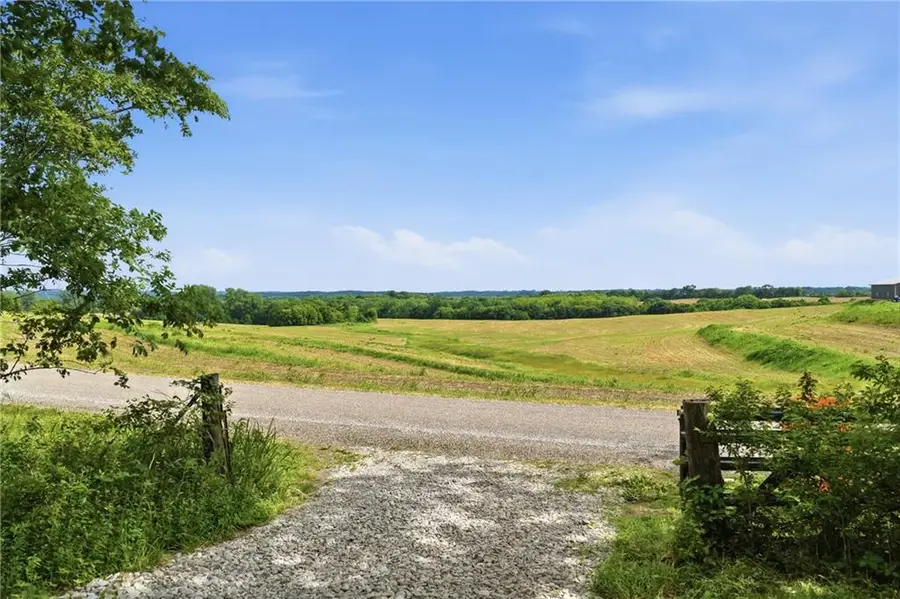 5525 Pigeon Hill Road Se, Agency, MO 64401 - #2