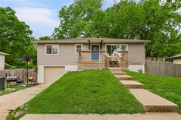 3320 N 66th Street, Kansas City, KS 66104