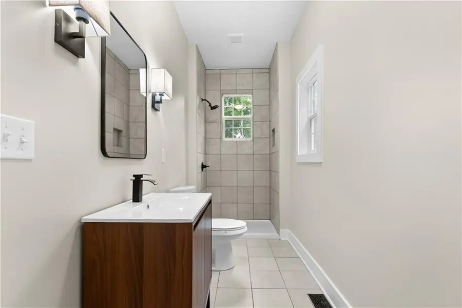 505 Garfield Avenue, Kansas City, MO 64124 - #3