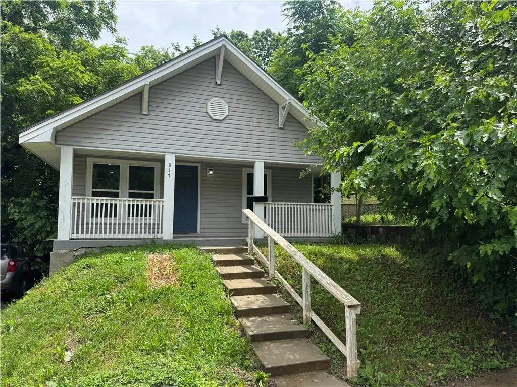 817 White Avenue, Kansas City, MO 64125 - #1
