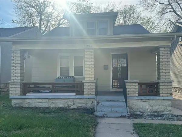 2206 Oakley Avenue, Kansas City, MO 64127