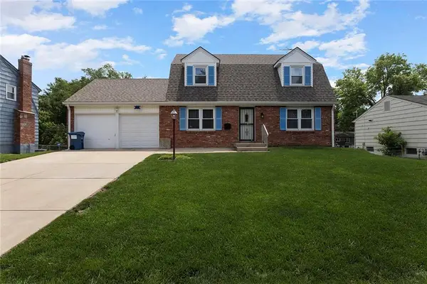 9931 Woodson Drive, Overland Park, KS 66207