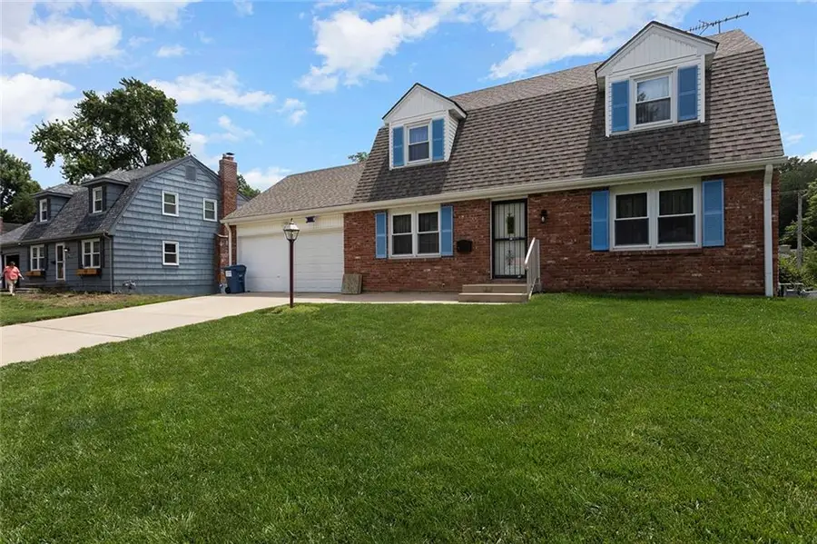 9931 Woodson Drive, Overland Park, KS 66207 - #2