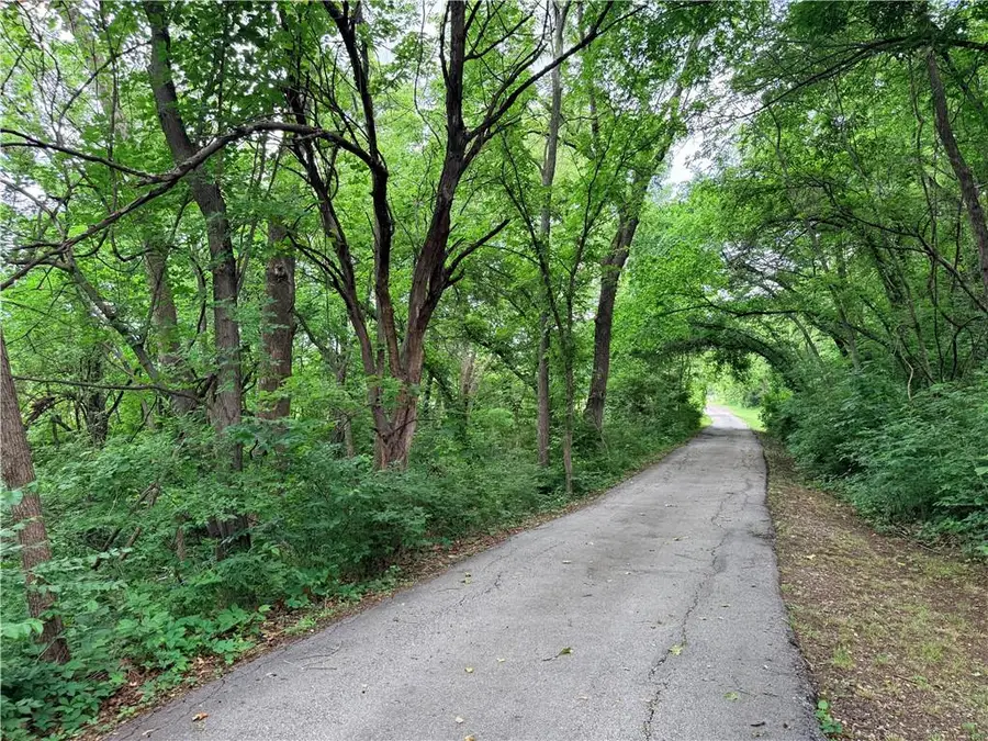 467 N 1600 Road, Lawrence, KS 66049 - #2