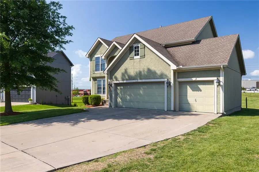 10804 N Randolph Avenue, Kansas City, MO 64157 - #3