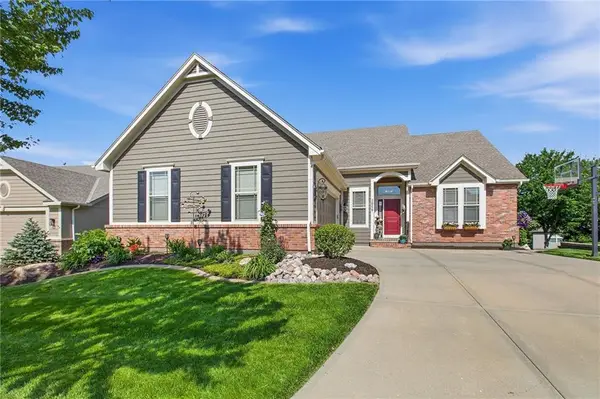 2808 S Brentwood Drive, Independence, MO 64055