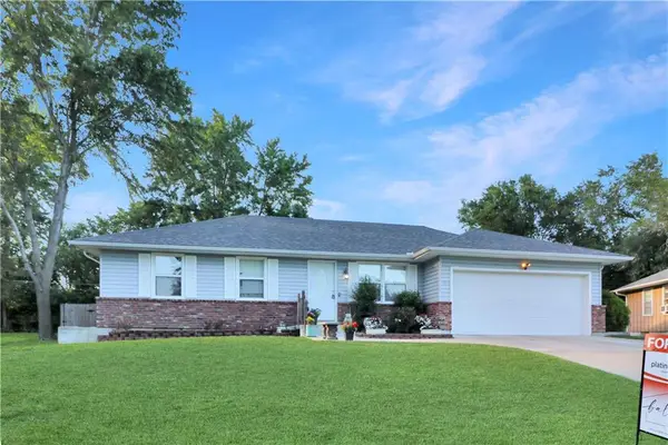 926 Ridge Drive, Warrensburg, MO 64093