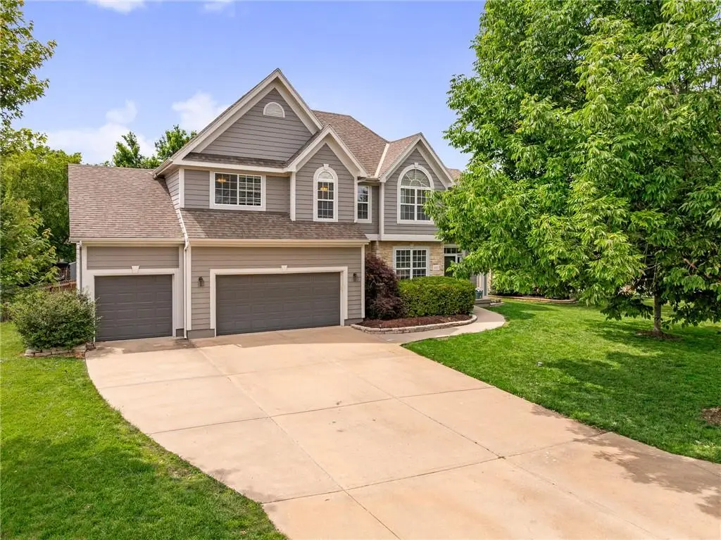 10122 Theden Circle, Lenexa, KS 66220 - #1