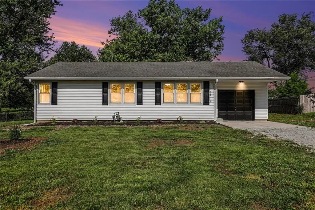 242 S Raum Street, Lawson, MO 64062 - #1
